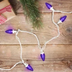 Northlight 25 Count Purple LED C7 Christmas Lights, 16 Ft White Wire